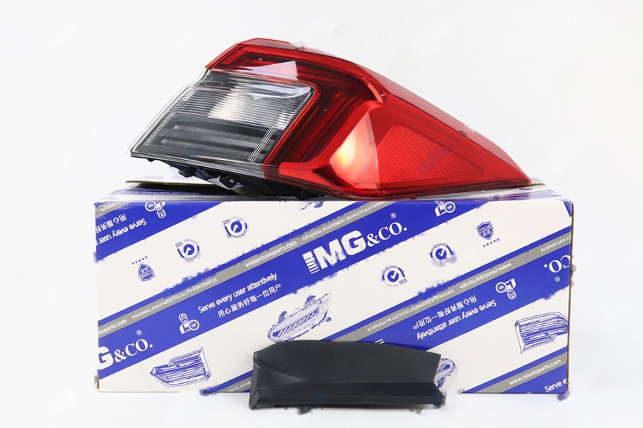 外尾灯 RH 33500-T31-H01