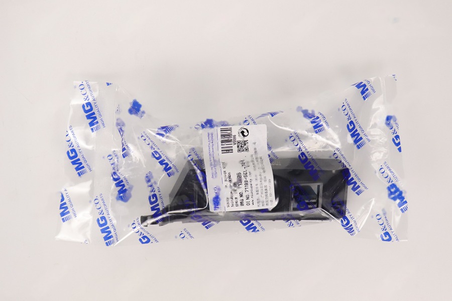 前保险杠支架 R 71193-SEL-T01