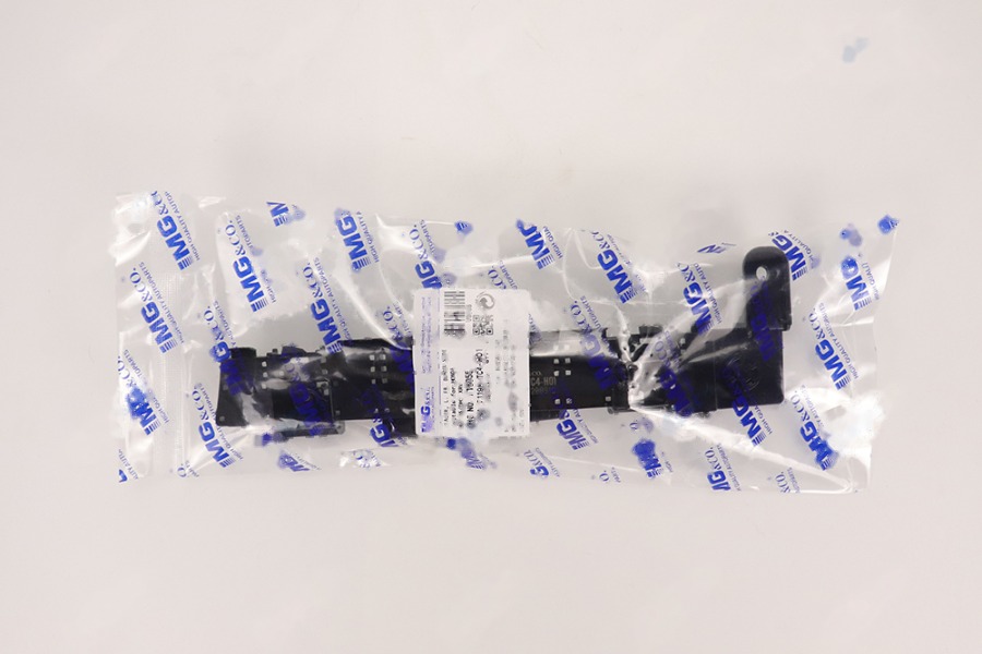 前保险杠支架 L 71198-TC4-H01